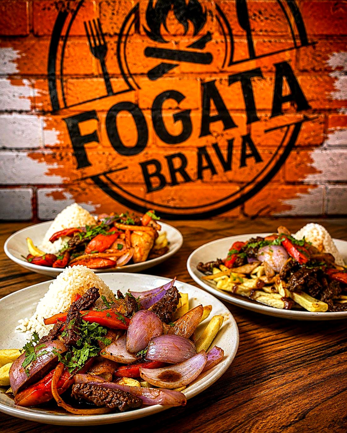 Platos de fondo de Fogata Brava
